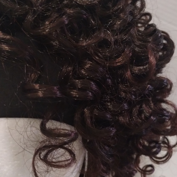 NWT Especially Yours Curly Synthetic Wig - Picture 11 of 15